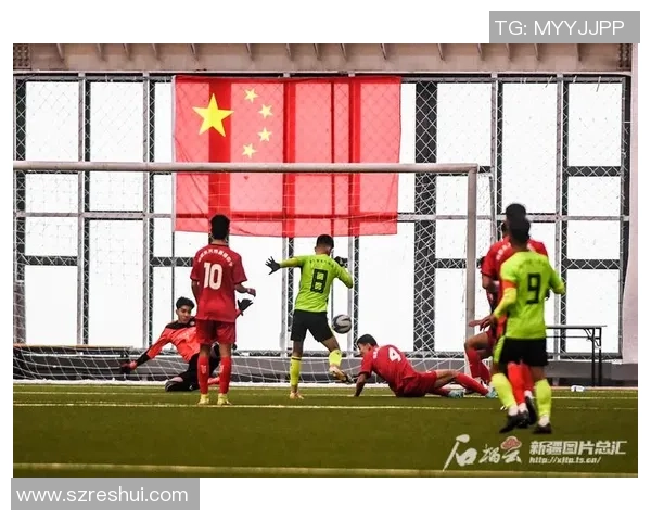 球星假装踢足球爆笑视频集锦看他们如何幽默演绎绿茵场上的精彩瞬间 球星假装踢足球爆笑视频集锦看他们如何幽默演绎绿茵场上的精彩瞬间