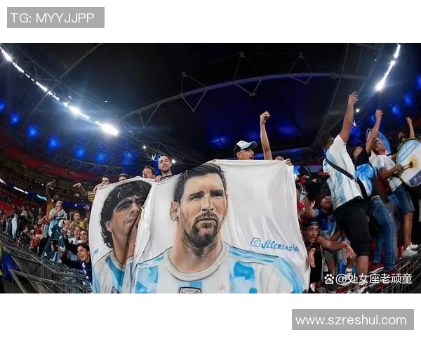 球星情感互动频频登场 足球场外的爱与激情故事 球星情感互动频频登场 足球场外的爱与激情故事